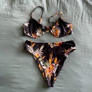 Volcom two piece set